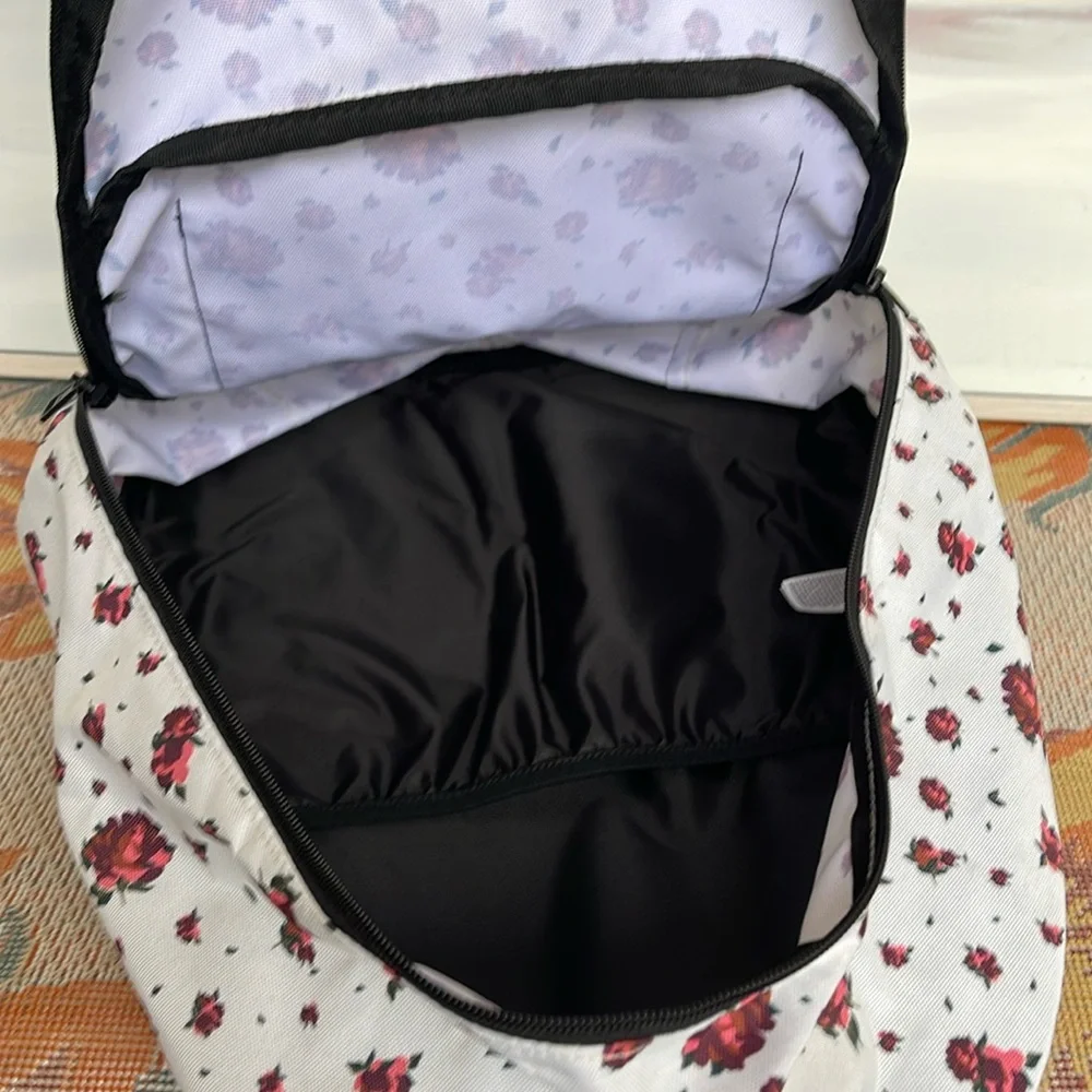 VANS Ranger 2 Prints Roses White Women's Backpack VN0A7UFM3KS
NWT - Picture 7 of 16
